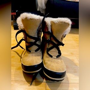 Sorel winter boots size 10